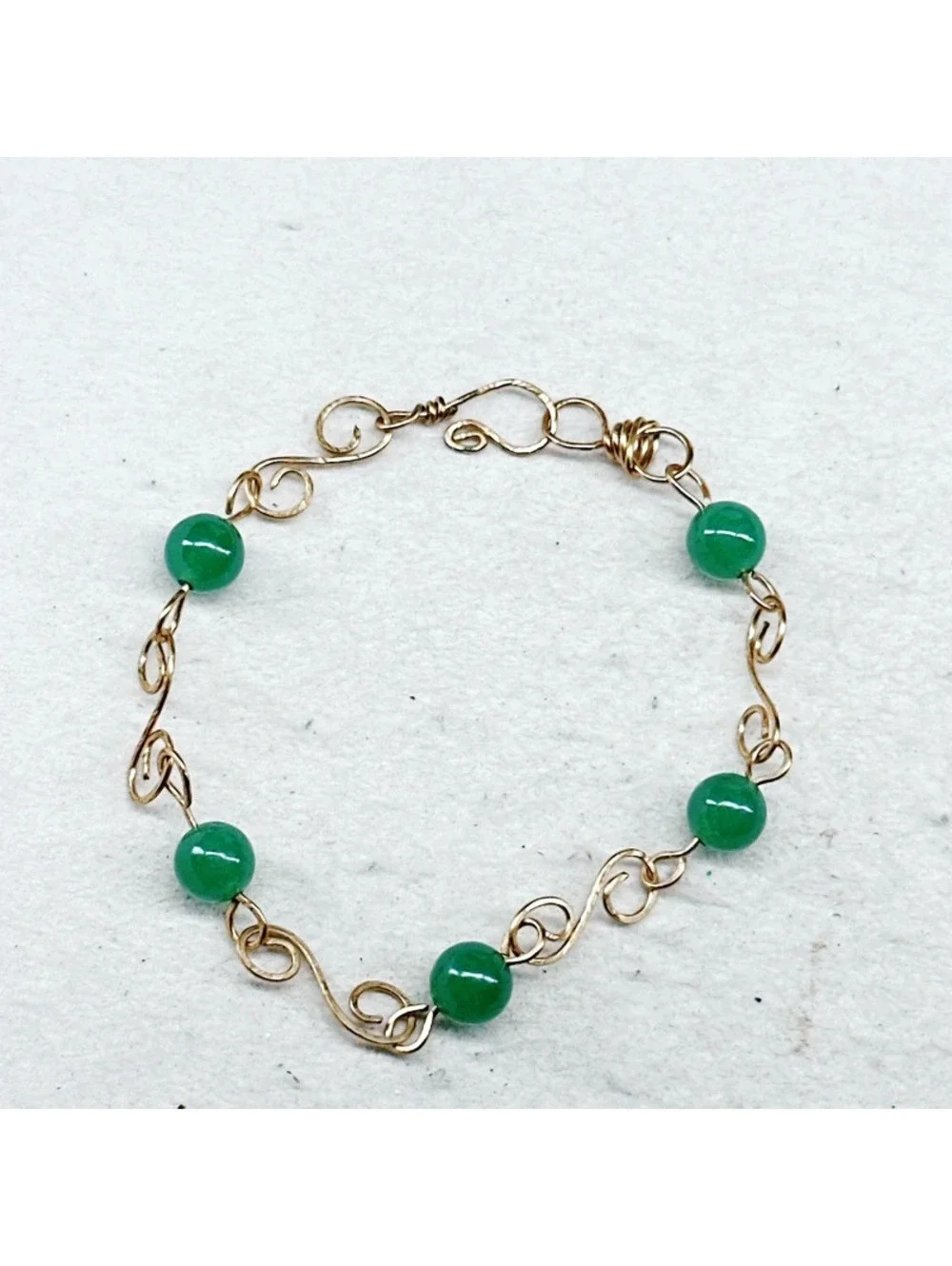 3021u. Natural Stone Swirl Bracelet Green